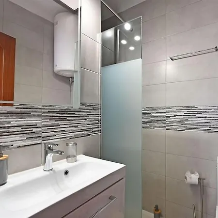 Bessa - Casinha Tipica Do Com Dois Quartos Oporto