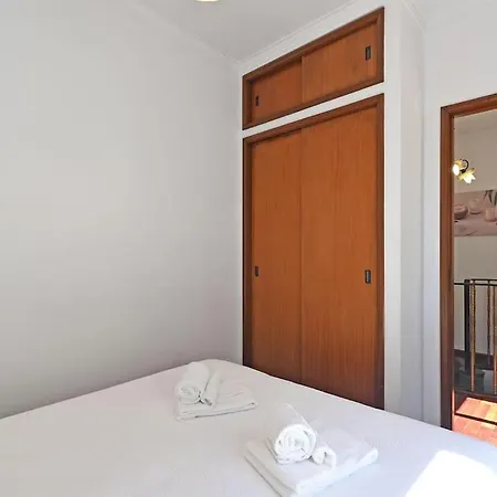 Bessa - Casinha Tipica Do Com Dois Quartos Oporto